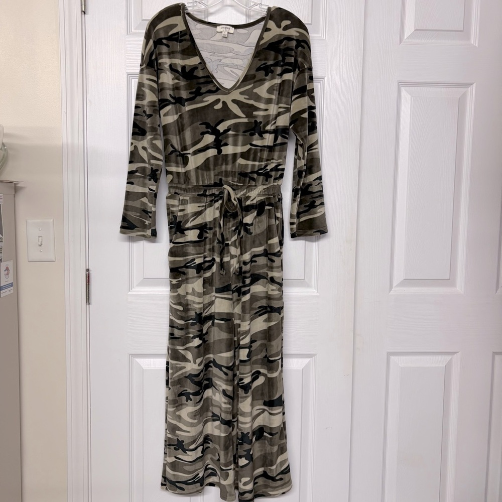 Umgee Velour Camo Stretchy Very Soft Jumpsuit Sz S